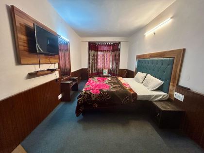 Honeymoon Suite Room - Cozy Inn Manali